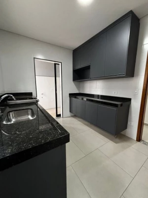 Foto 27: Casa com 3 dormitórios à venda, 160 m² por R$ 1.100.000 - Parque Piracangagua - Taubaté/SP