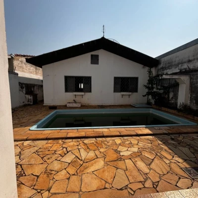 Foto 1: Casa com 3 dormitórios à venda, 270 m² por R$ 630.000 - Vila Jaboticabeira - Taubaté/SP