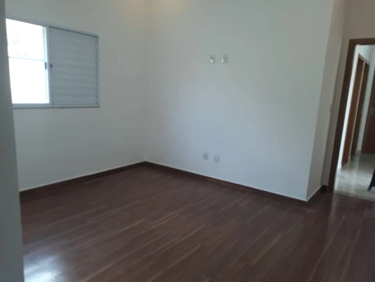 Foto 2: Casa com 3 dormitórios à venda, 140 m² por R$ 720.000,00 - Chácara São Félix - Taubaté/SP