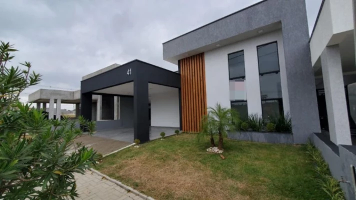 Foto 1: Casa com 3 dormitórios à venda, 165 m² por R$ 1.100.000,00 - Vila Nossa Senhora Auxiliadora - Tremembé/SP
