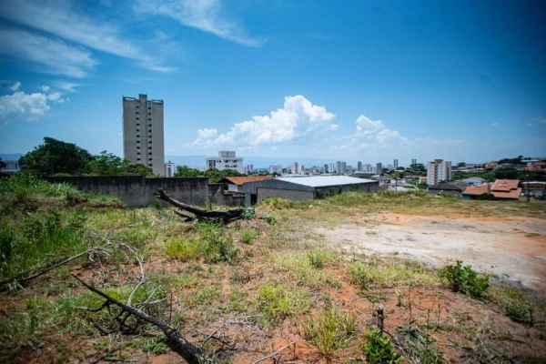 Foto 4: Terreno à venda, 2700 m² por R$ 1.950.000 - Jardim Paulista - Taubaté/SP