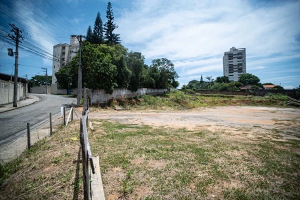 Foto 10: Terreno à venda, 2700 m² por R$ 1.950.000 - Jardim Paulista - Taubaté/SP