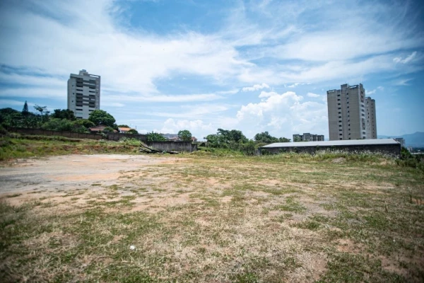 Foto 14: Terreno à venda, 2700 m² por R$ 1.950.000 - Jardim Paulista - Taubaté/SP