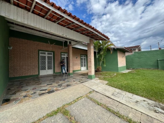 Foto 1: Casa para alugar por R$ 5.500/mês - Jardim Maria Augusta - Taubaté/São Paulo