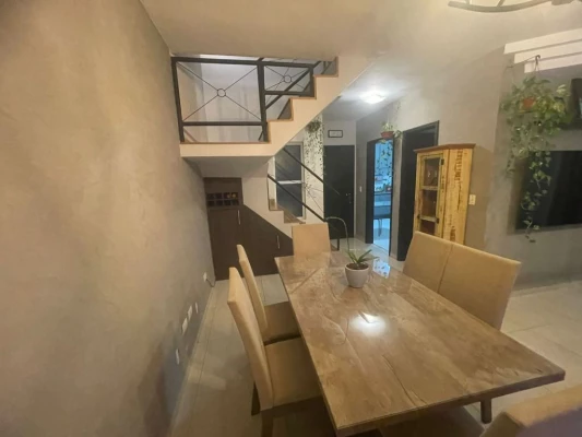 Foto 1: Casa com 3 dormitórios à venda, 95 m² por R$ 570.000,00 - Chácaras Cataguá - Taubaté/SP