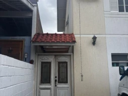 Imagem Sobrado com 3 dormitórios à venda, 110 m² por R$ 425.000 - Estiva - Taubaté/SP