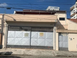 Imagem Sobrado com 4 dormitórios para alugar, 198 m² por R$ 4.000/mês - Boa Vista - Pindamonhangaba/SP